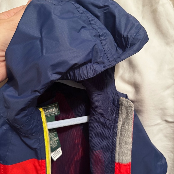 L.L. Bean Toddlers' Discovery EUC Rain Jacket Colorblock, Size 2T, (Red/Blue) - Picture 3 of 14